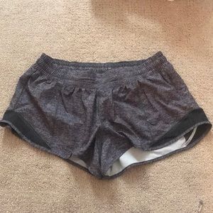 Lulu lemon Hotty Hot Short (regular)